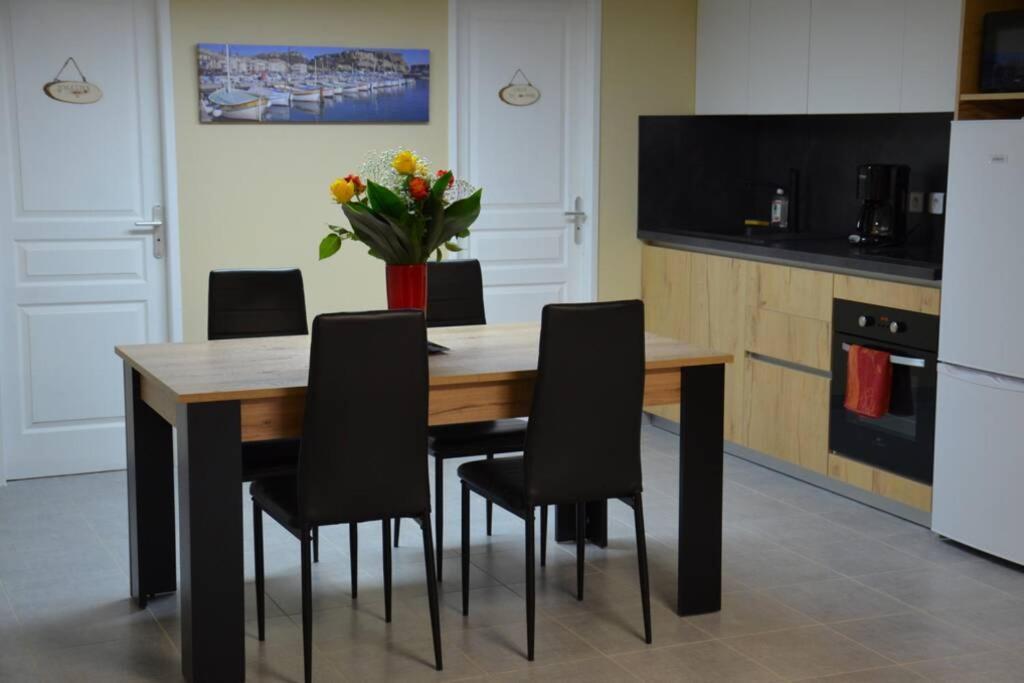 Vue Sainte Victoire, Proche Aix-En-Provence Apartman Pourrieres Kültér fotó
